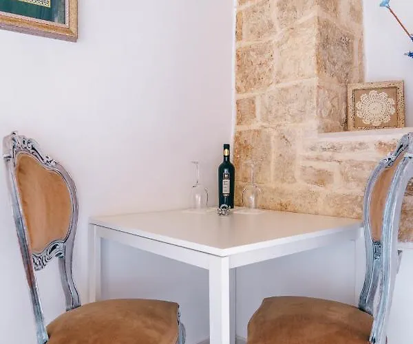 Corte Pietrantica - Charming & Pensión 3*